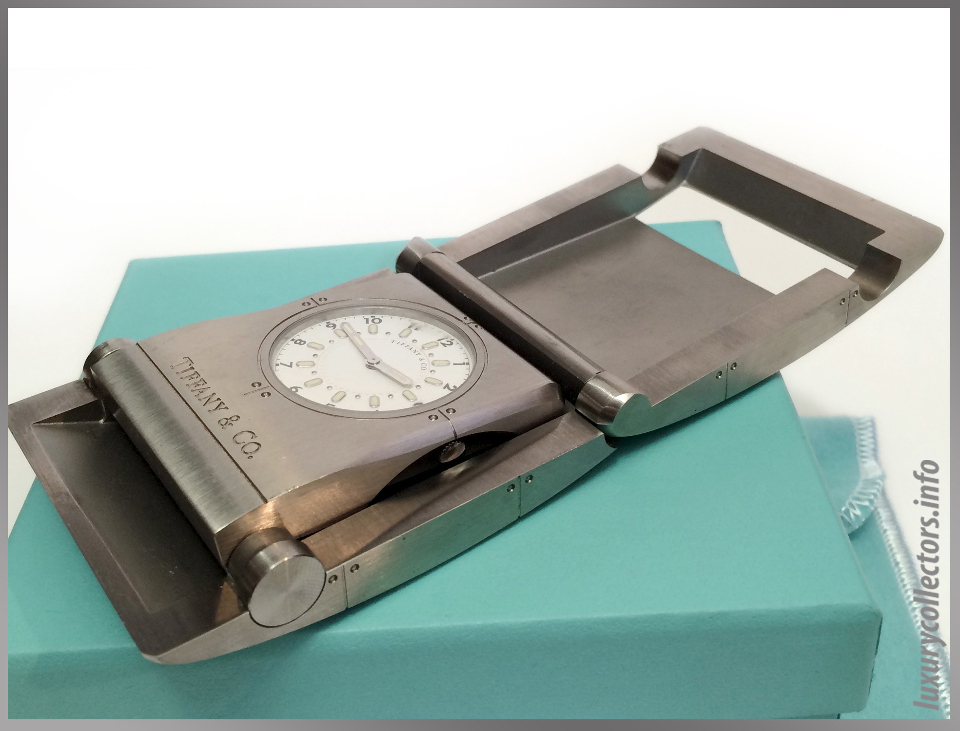 Tiffany & and Co. Streamerica Stainless Steel Metrozone Travel Alarm Clock Time Desk Openned inside